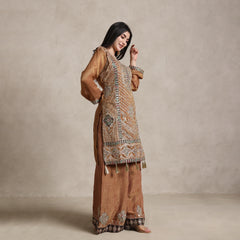 La Radi lightweight shimmer co‑ord with gotta patti and coding work detail