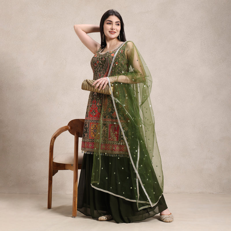 La Radi position print kurta set back view