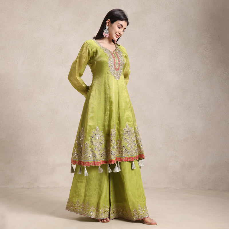 La Radi dupatta with gotta work & cutwork design drape close‑up